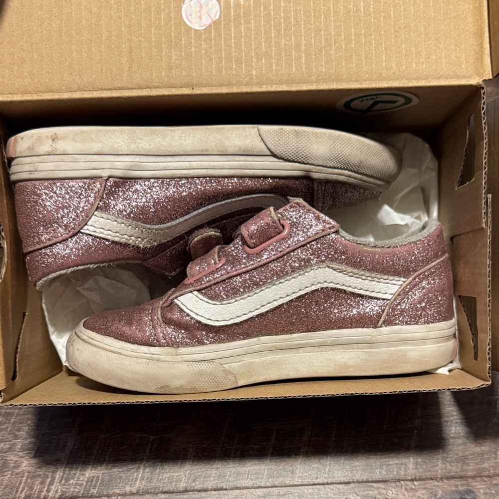 • Vans • Toddler Girls Old Skool V Sneakers Pink Glitter Size 9